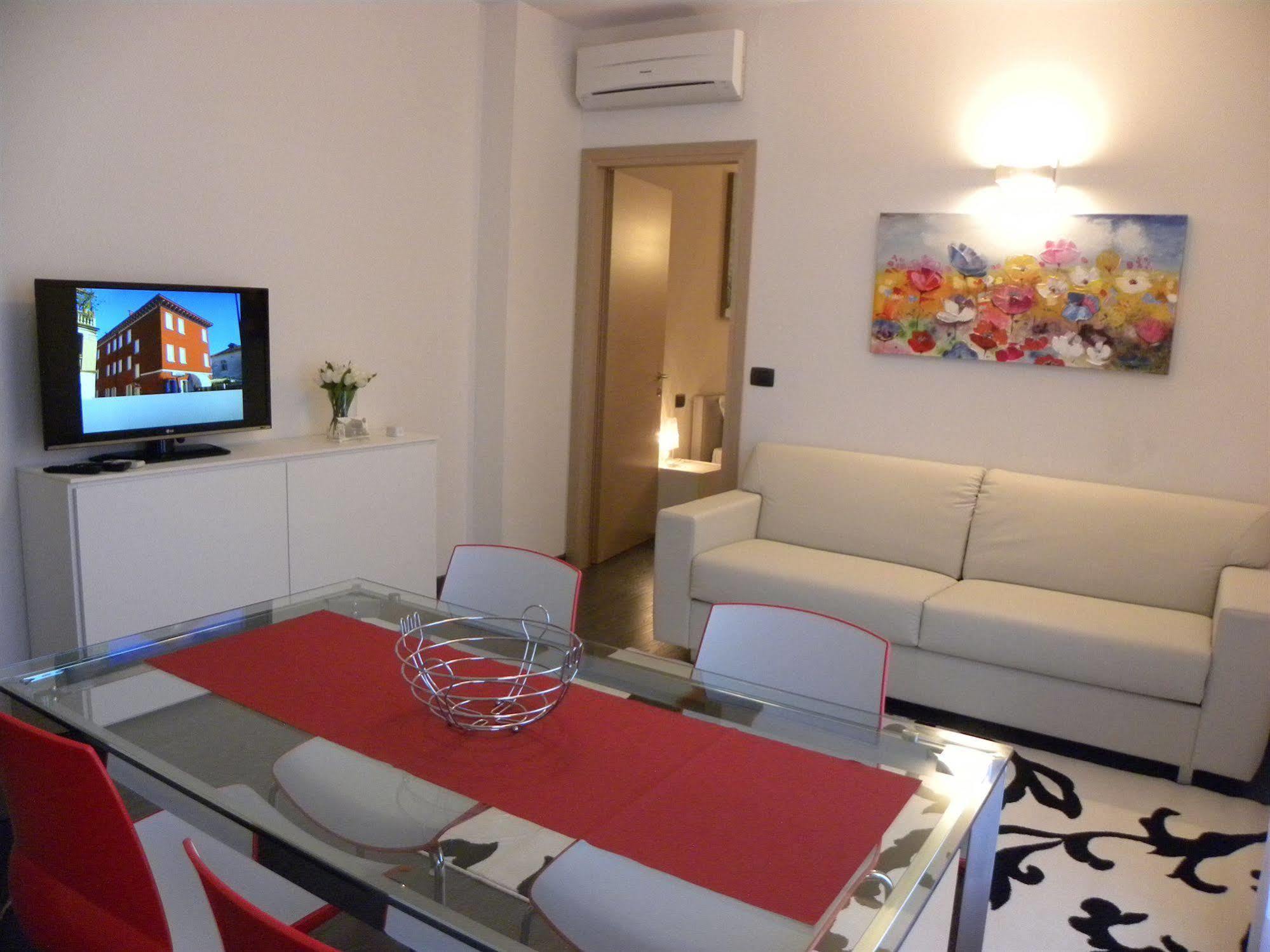 Venice Apartments Dante เมสเตร ภายนอก รูปภาพ