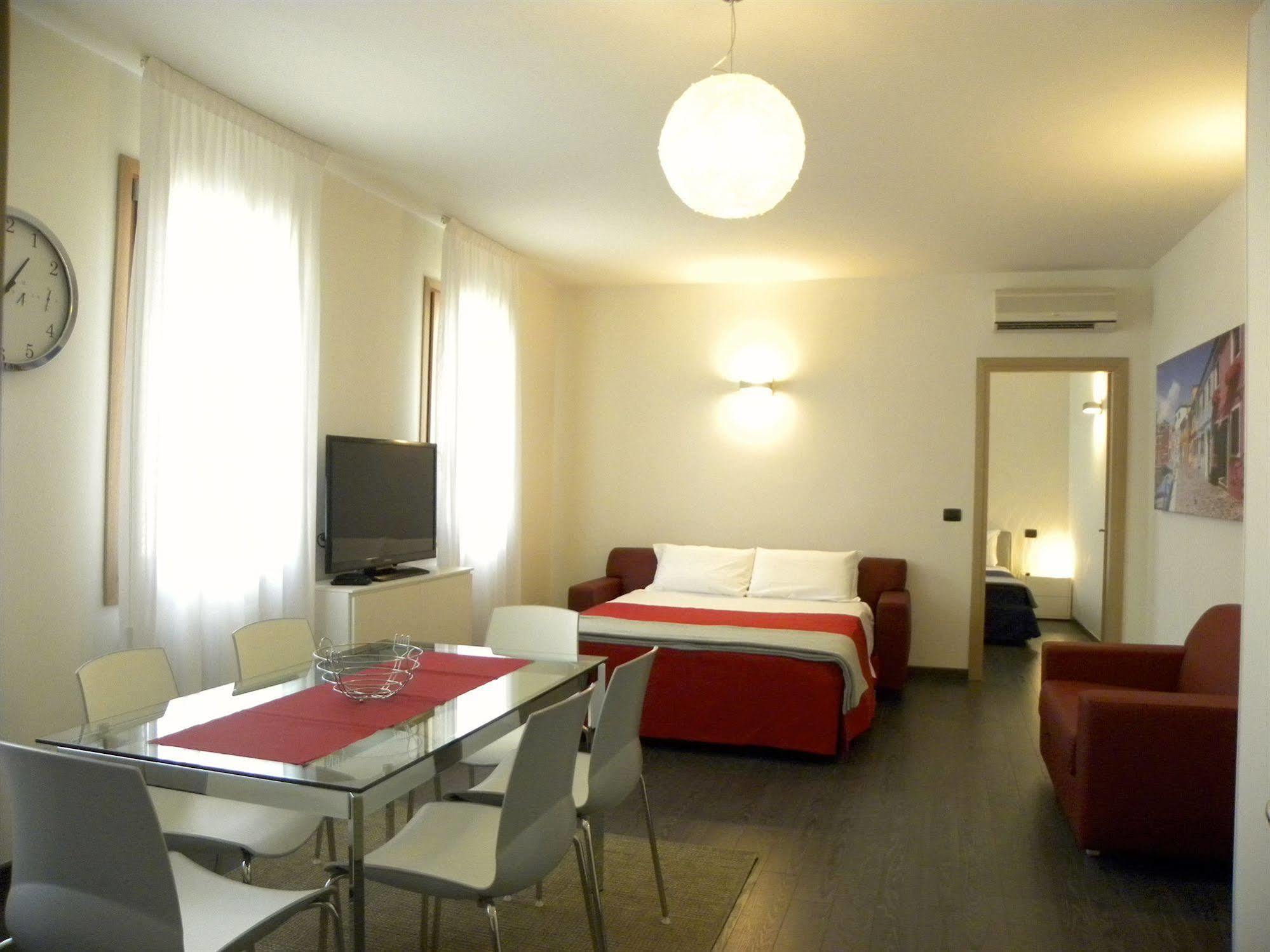 Venice Apartments Dante เมสเตร ภายนอก รูปภาพ