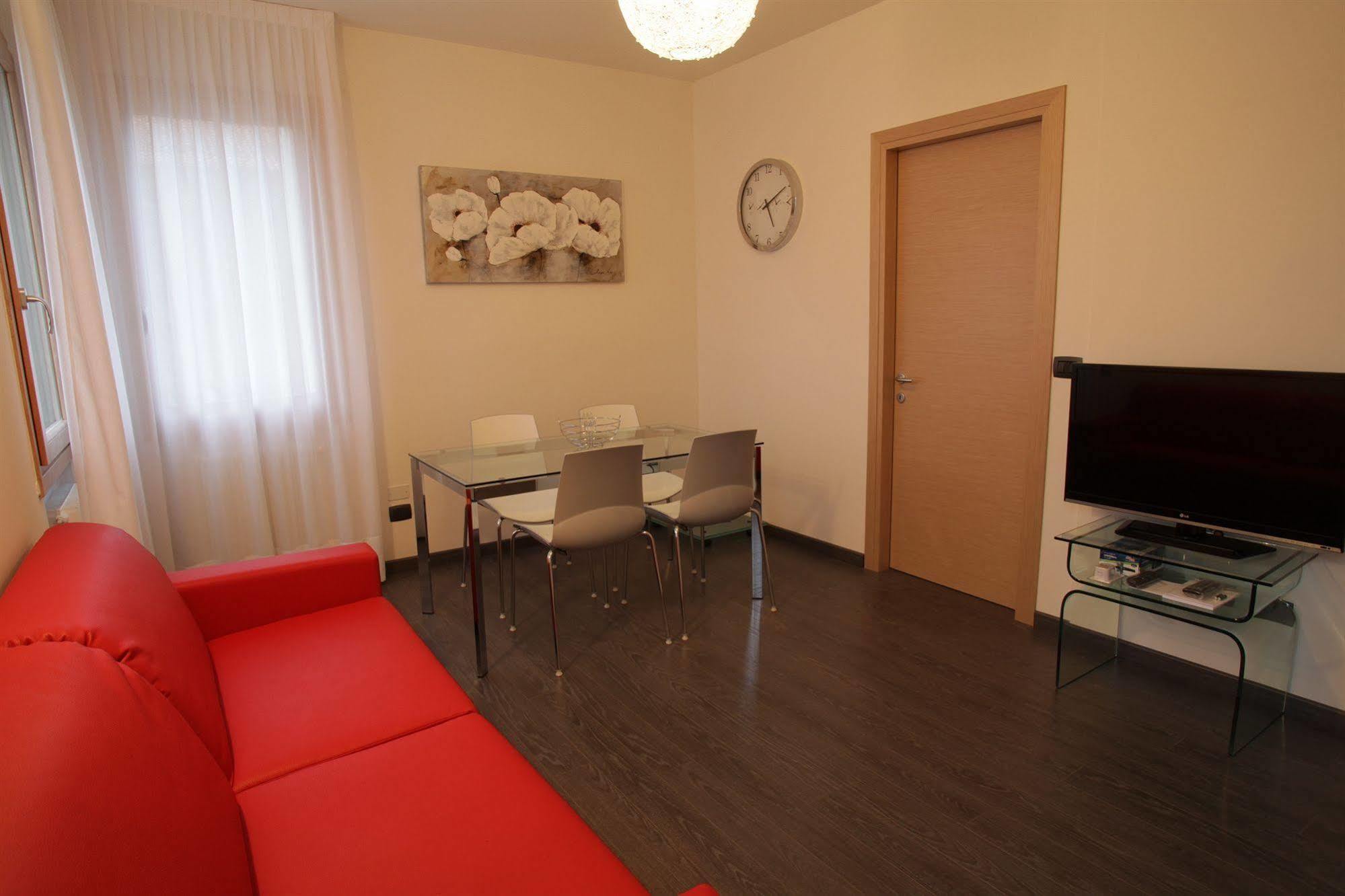Venice Apartments Dante เมสเตร ภายนอก รูปภาพ