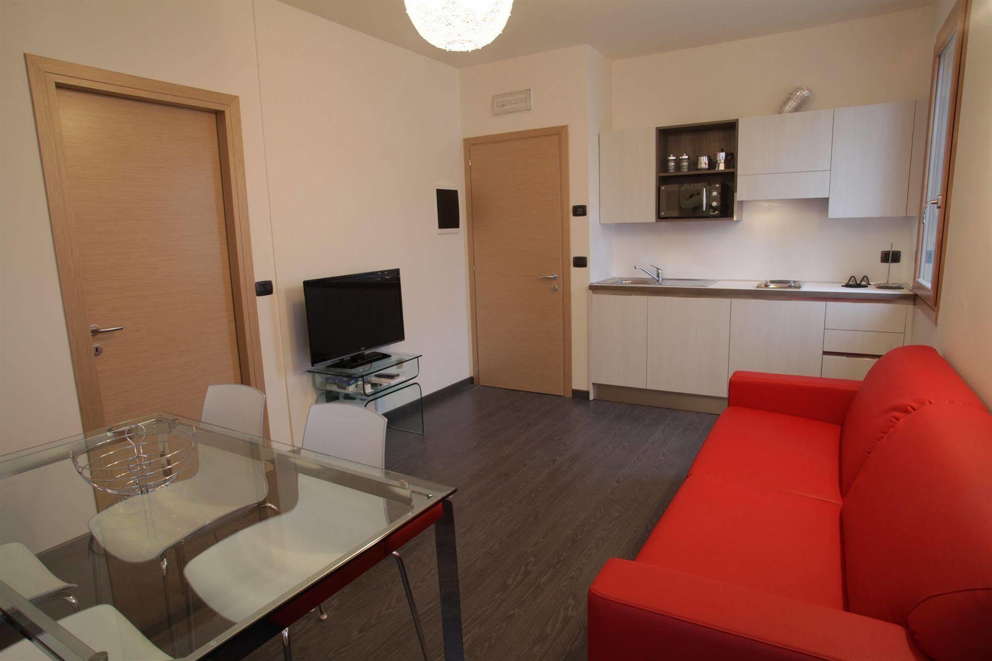 Venice Apartments Dante เมสเตร ภายนอก รูปภาพ