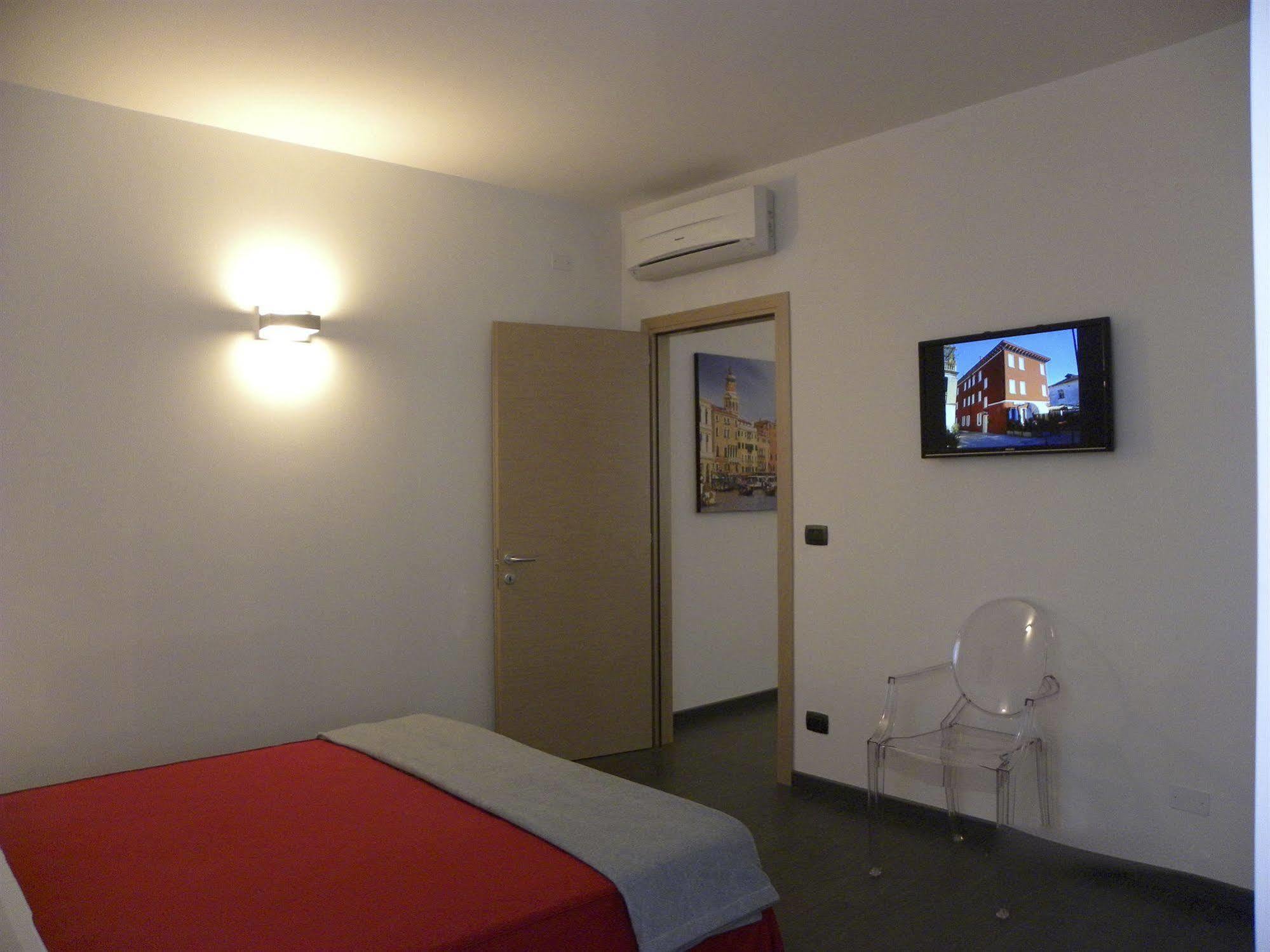 Venice Apartments Dante เมสเตร ภายนอก รูปภาพ